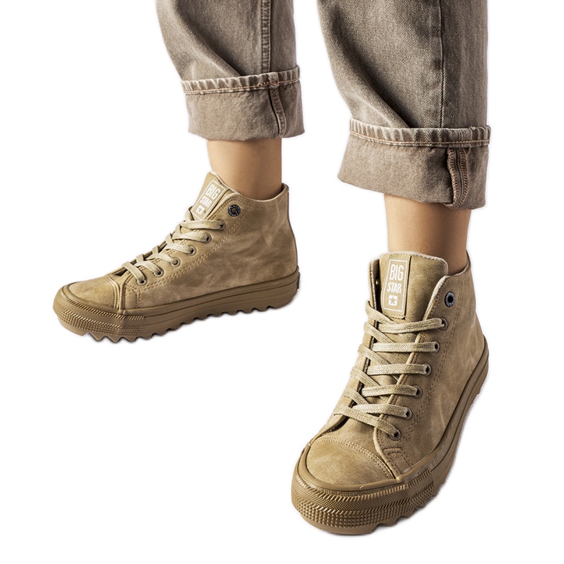 Baskets isolées beiges Big Star GG274071