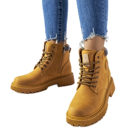 Bottes Doutor isolées caramel brun