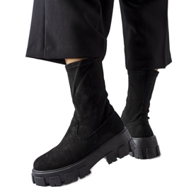 Inna Bottines en daim noir et chaussettes de Pancrazio eco-suède