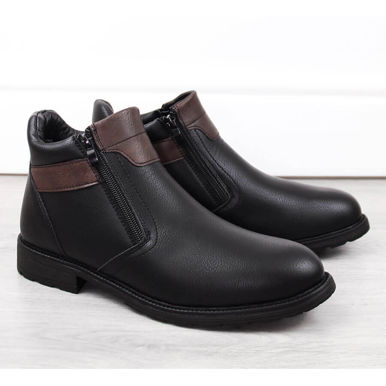 Bottes pour hommes avec fermetures éclair noires isolées, Man's Style WS-001 le noir