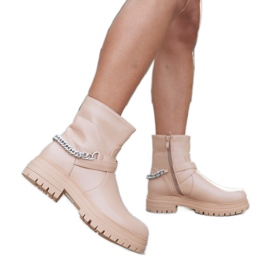 Bottines beiges avec chaîne décorative d'Edelio