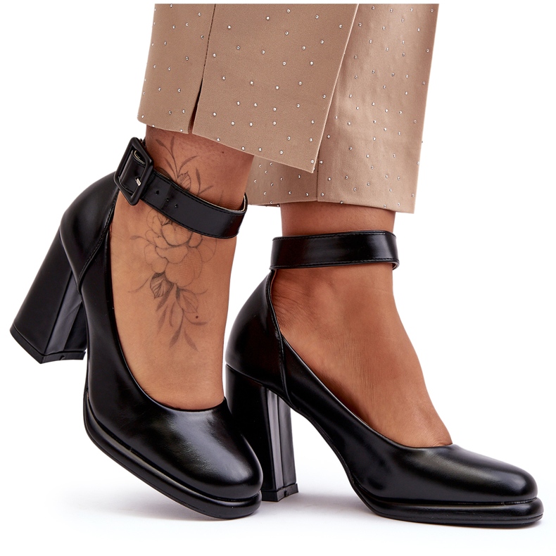 WS1 Escarpins à talons noirs avec boucle Idovana le noir