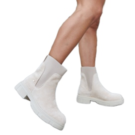 Inna Bottines à enfiler beiges par Adalrico