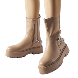 Bottines beiges ornées d'une chaîne Guglielmo