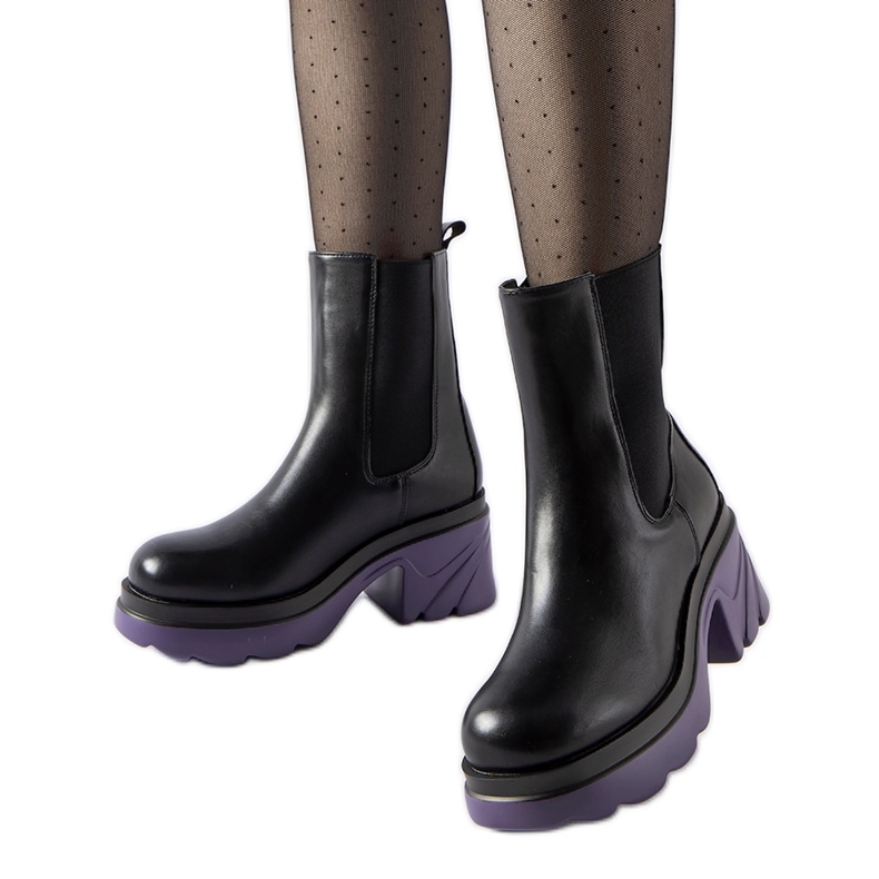 Bottines isolées noires à talon haut violet Tirano le noir Bottines isolées noires à talon haut violet Tirano le noir