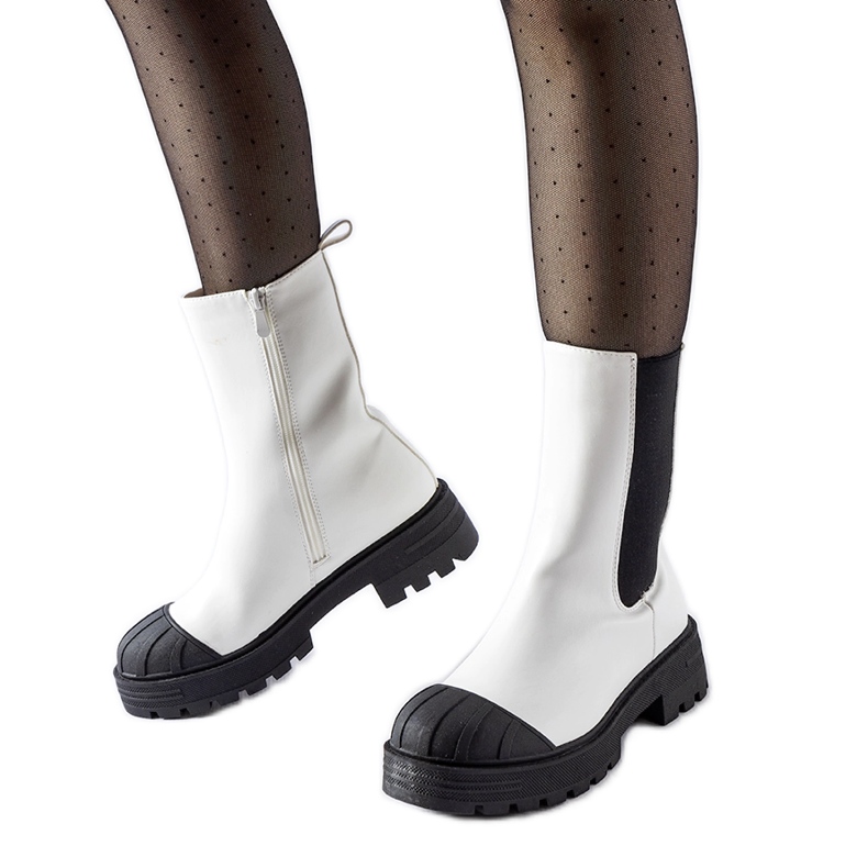 Bottes Porcigatone isolées classiques blanches