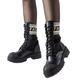 Chaussures chaussettes noires avec inscription Daria blanche le noir Chaussures chaussettes noires avec inscription Daria blanche le noir