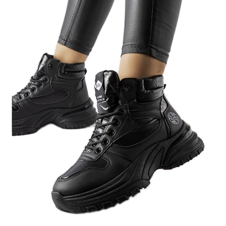 Bottes Lee Cooper LCJ-23-44-1973L noires le noir