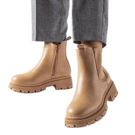Bottes Olmedo classiques isolées beiges