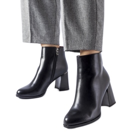 Bottines isolées noires avec talon Clivi décoratif