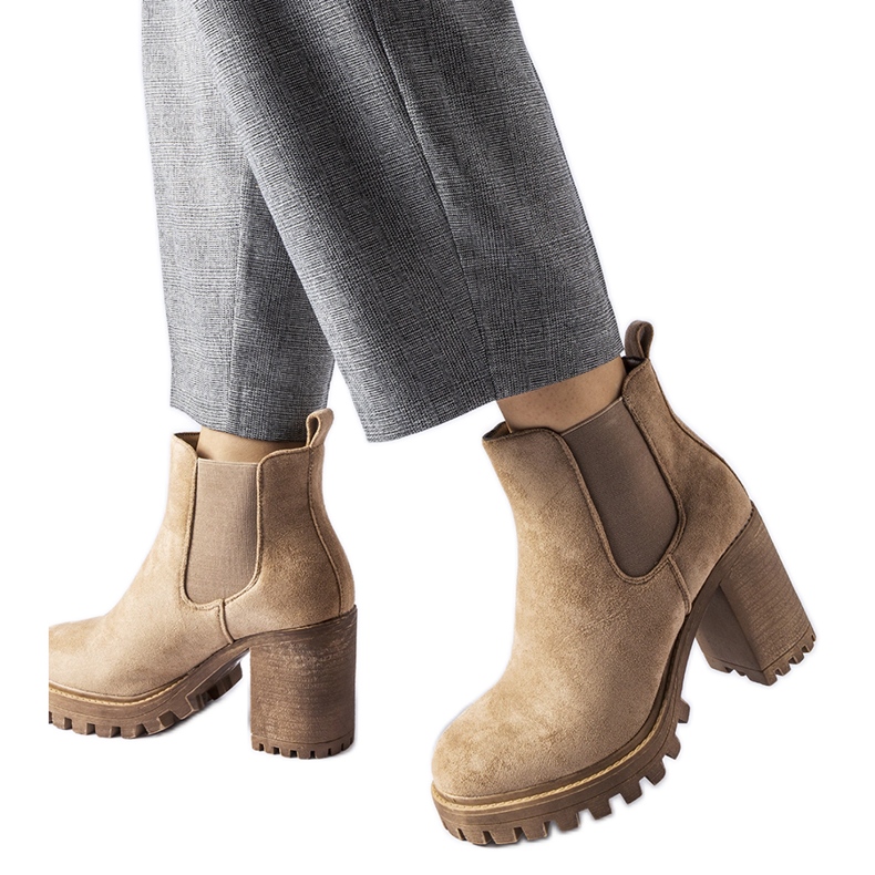 Bottines beiges sur talon massif Montelparo