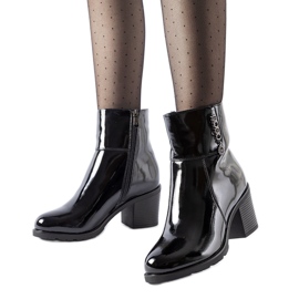 Bottines vernies noires de Ludovica