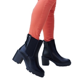 Bottines à talons hauts Caio classiques isolées noires