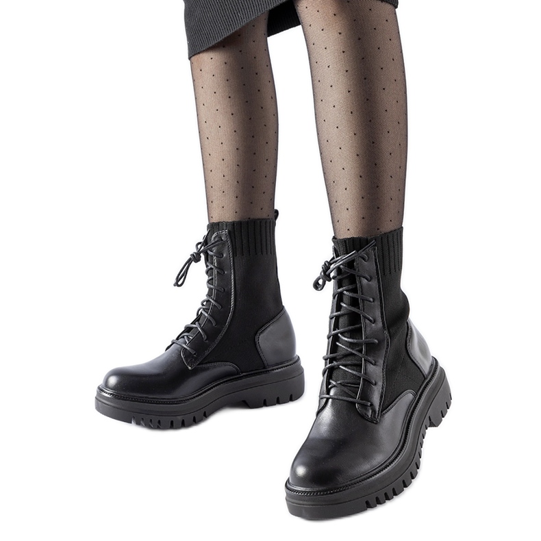 Ouvriers de chaussettes massives noires de Perticara le noir