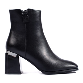 W. Potocki Élégantes bottes noires à talons hauts par Potocki le noir W. Potocki Élégantes bottes noires à talons hauts par Potocki le noir