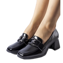Escarpins vernis noirs avec boucle Poiano le noir