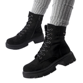 Bottes noires en éco-daim légèrement isolées par Cunha