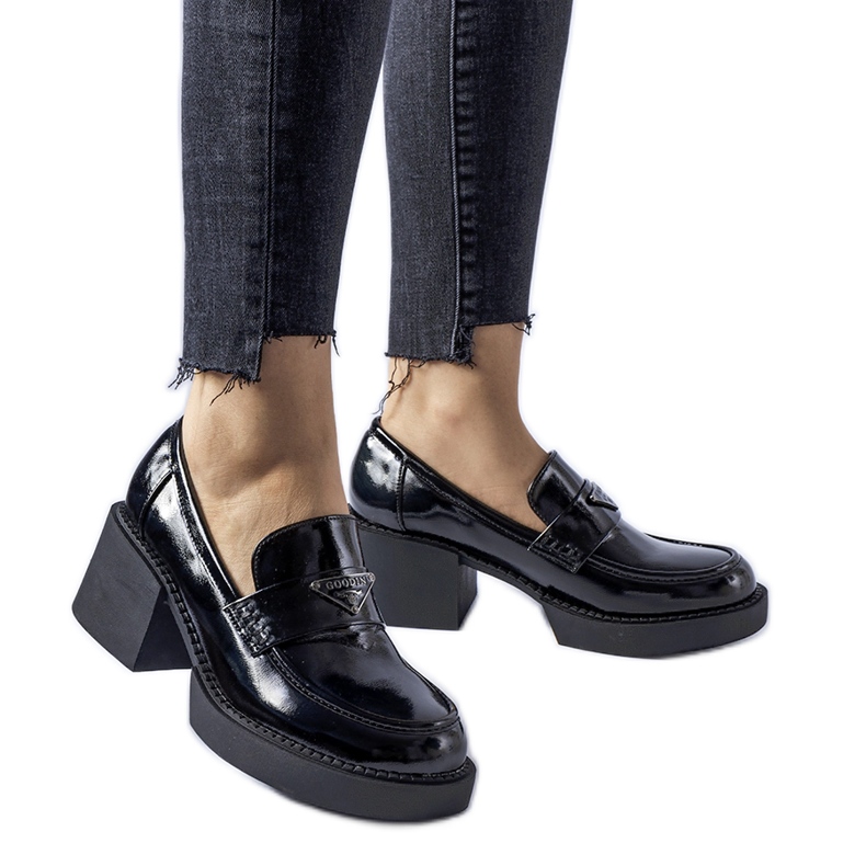 Mocassins vernis noirs à talon Hobbs le noir