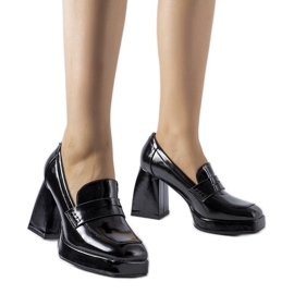 Escarpins vernis noirs à talon West