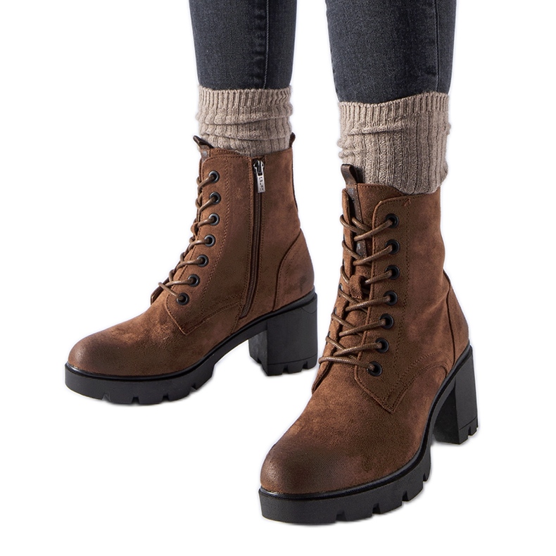Bottines à talons en daim marron Romilda le noir