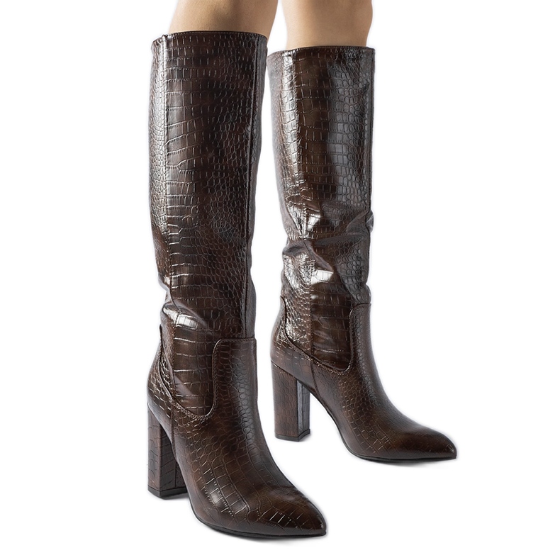 Bottines marron avec embossage Facino sur le talon brun