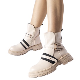 Bottes Laderoute isolées beiges