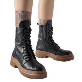 Baskets noires à semelle Quennie colorée