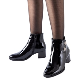 Bottines vernies noires à talon bas par Guido le noir