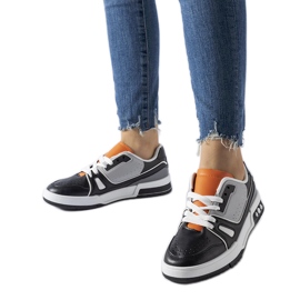 Chaussures Archie noires avec languette orange