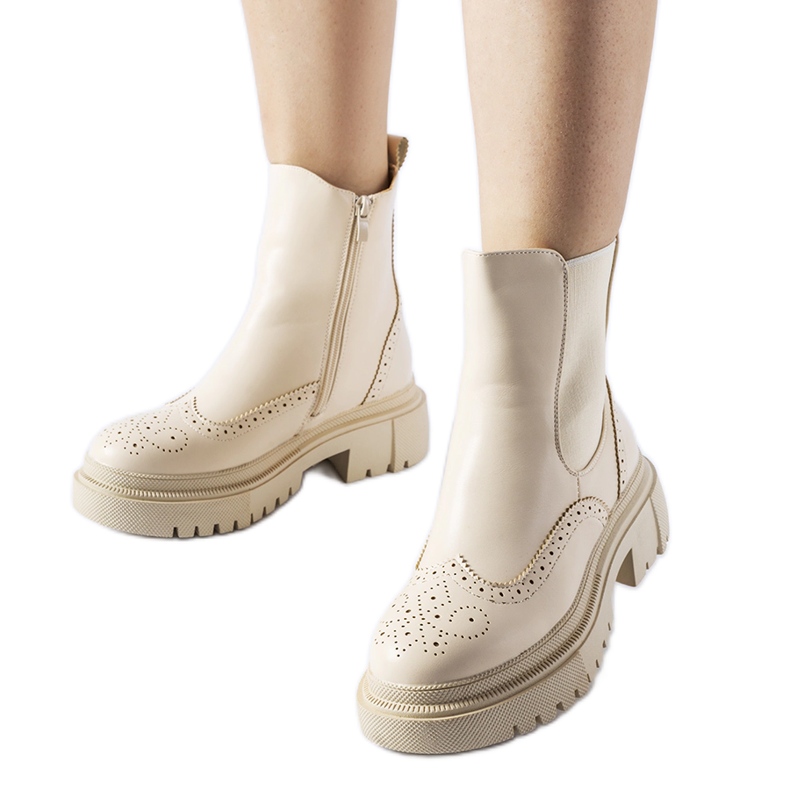 Bottines beiges ornées de surpiqûres Castella