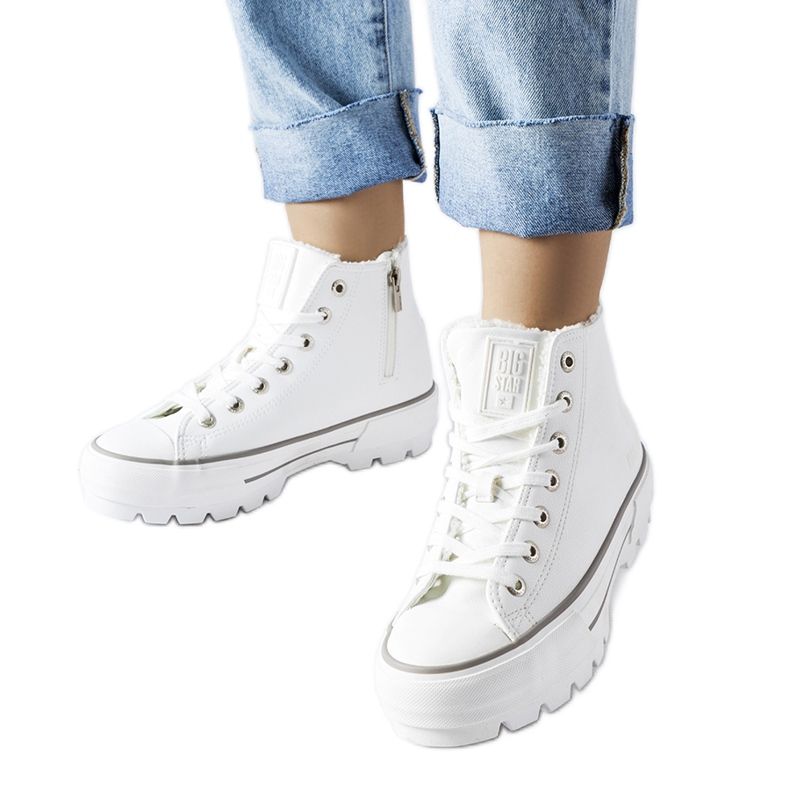 Baskets isolées blanches Big Star MM274037