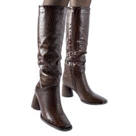 Bottes marron décorées du gaufrage Council brun Bottes marron décorées du gaufrage Council brun