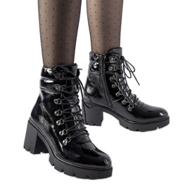 Bottines vernies noires de Langesko