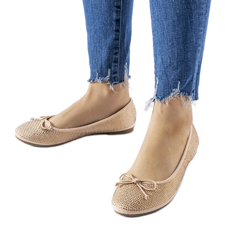 Ballerines beiges ornées de zircons Hulotais