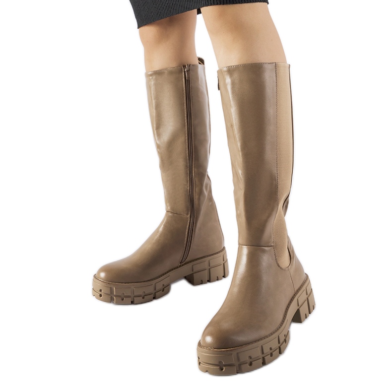 Bottines plates Ceredano isolées marron beige