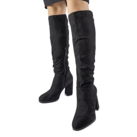 Bottes noires à talons hauts froissées d'Olesen le noir