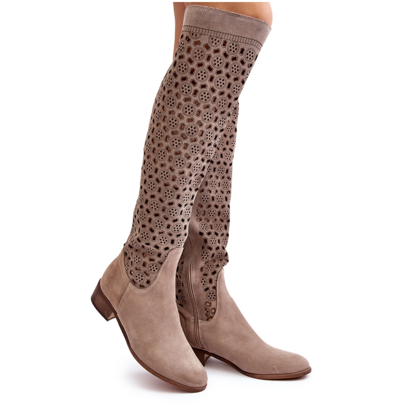 Bottines en Daim à Motif Ajouré, Pointe Beige