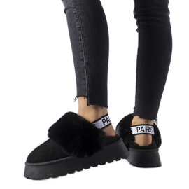 Chaussons isolés noirs avec élastique et fourrure Sangro