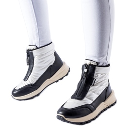Bottes de neige isolées blanches avec fermeture éclair Ritter