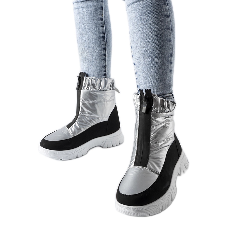 Bottes de neige Controni isolées argentées et noires