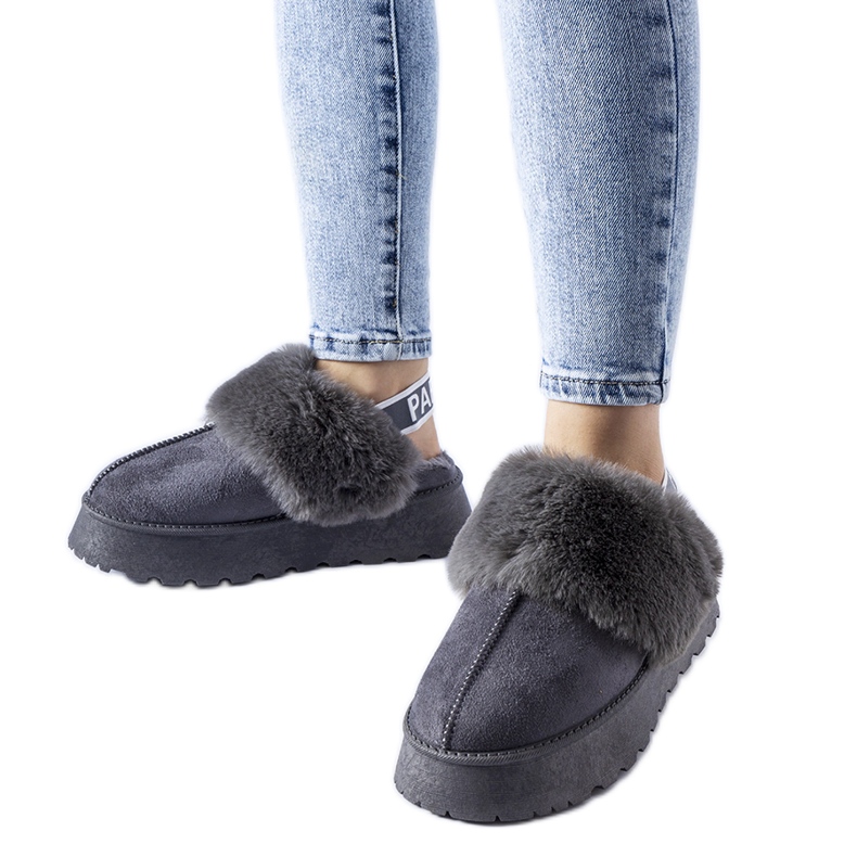 Chaussons isolés gris avec élastique et fourrure Sangro