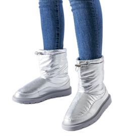 Bottes de neige Whitetail isolées argentées