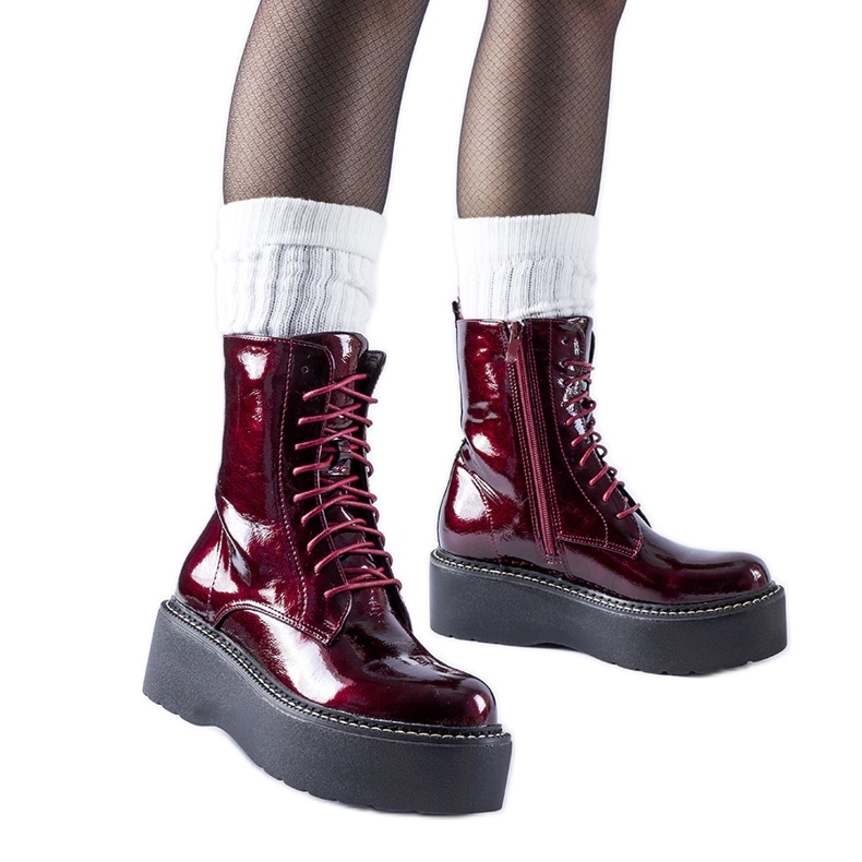 Les travailleurs des brevets bourguignons sur la plateforme Leos rouge