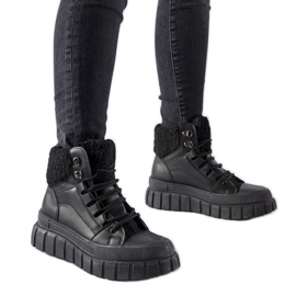 Baskets Adamsville isolées noires