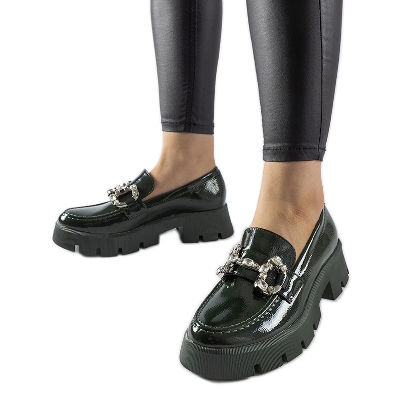 Mocassins vernis verts avec strass Cezet