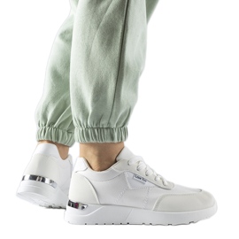 Baskets en tissu blanc par Geraldino