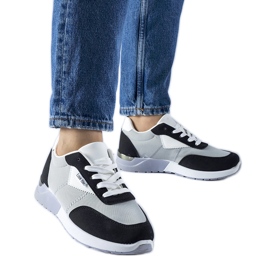 Baskets en tissu gris et noir par Geraldino Baskets en tissu gris et noir par Geraldino