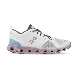 On Running Sur les chaussures de course Cloud X Shift W 6698465 blanc