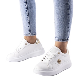 Baskets blanches avec application Fairfax en zircon