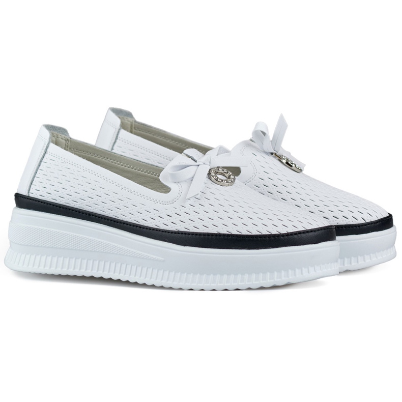 Chaussures ajourées en cuir pour femme, mocassins confortables en cuir naturel blanche Chaussures ajourées en cuir pour femme, mocassins confortables en cuir naturel blanche